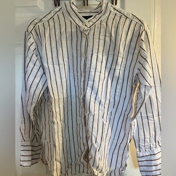 White color and Medium size - Picture 1 of 5